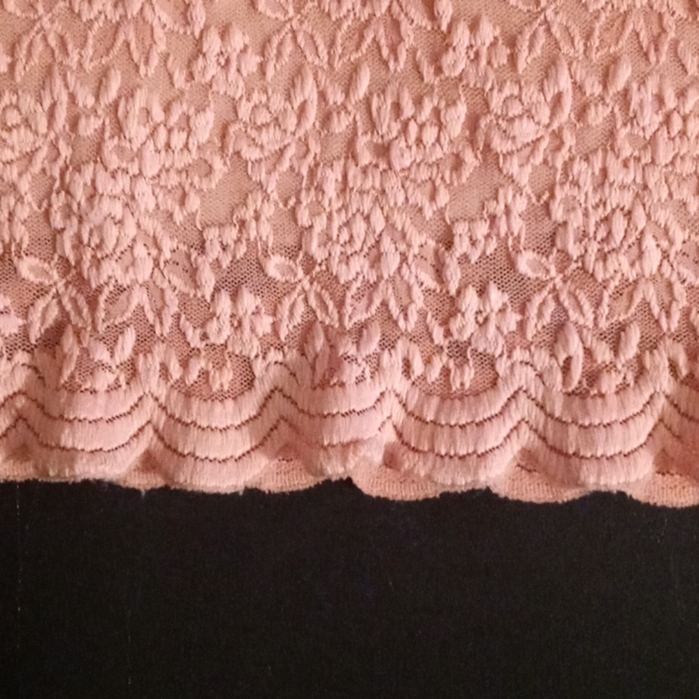 Bluebell pink lace dress - Picture 3 of 4